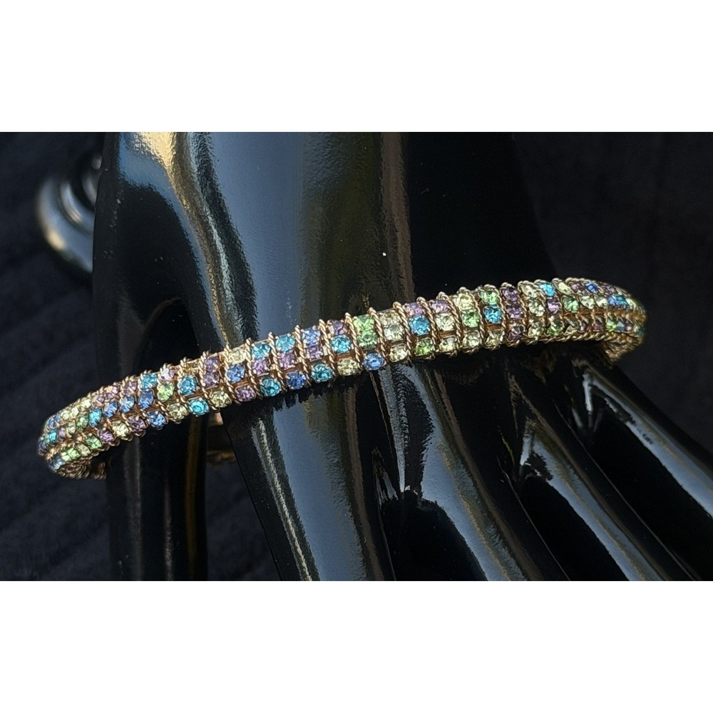 ✨🌈 Vintage Rainbow Rhinestone Bangle Bracelet – Gold Tone Statement Jewelry 🌈
